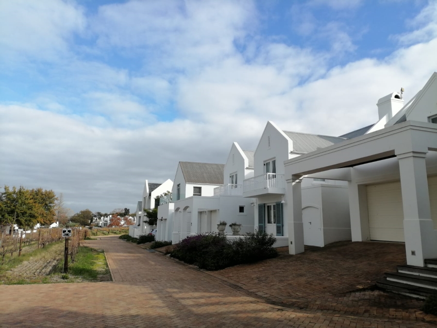 To Let 3 Bedroom Property for Rent in De Zalze Winelands Golf Estate Western Cape